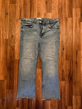 Zara Light Wash Jeans- Free shipping